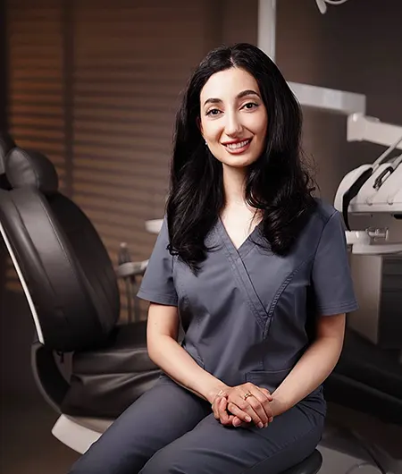 Ведущий стоматолог-ортопед клиники Minimalíst Мартиросян Армине